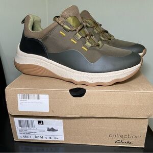 Clarks Womens Size 8.5 Jaunt Lace Trainers Shoes Olive Green And Black